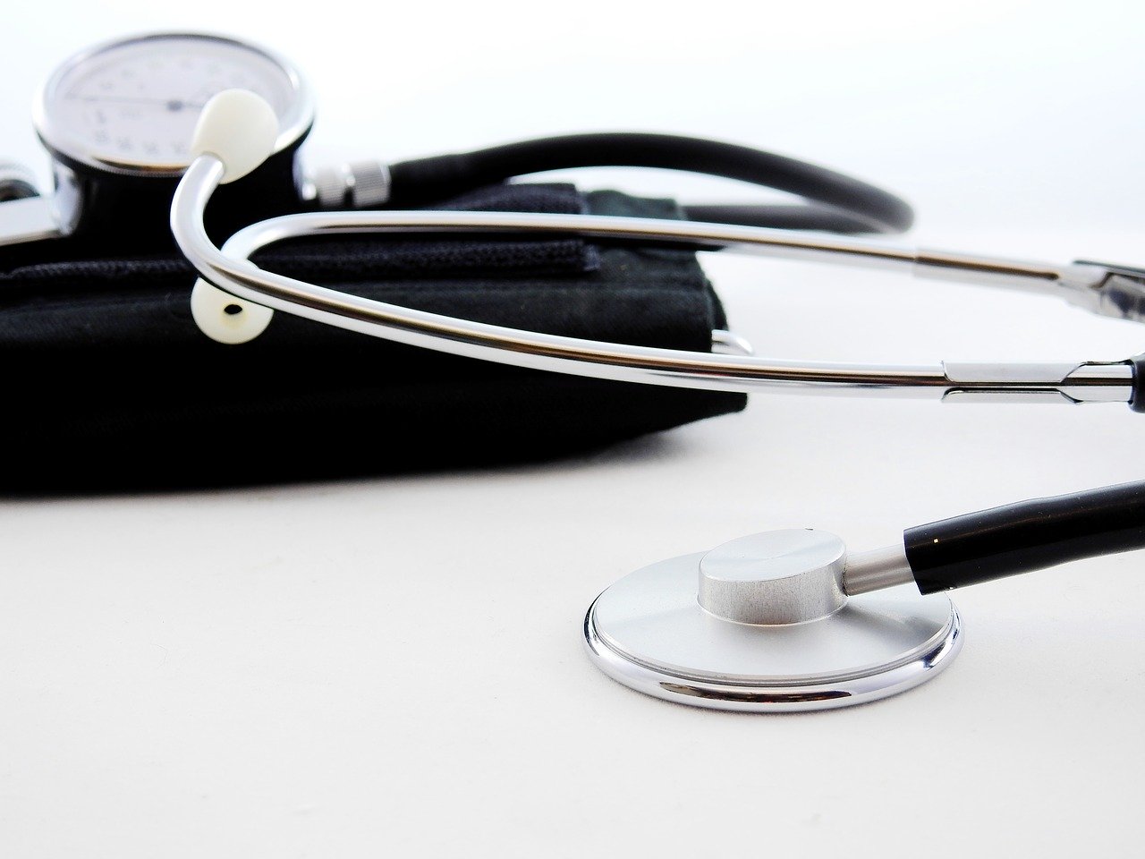 compiti medico compete